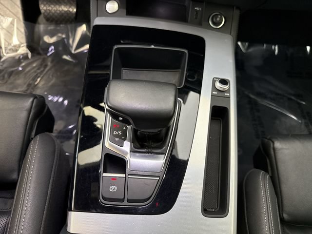 Used 2023 Audi Q5 2.0T Premium Plus w/ Premium Plus Package AWD/4WD image 18