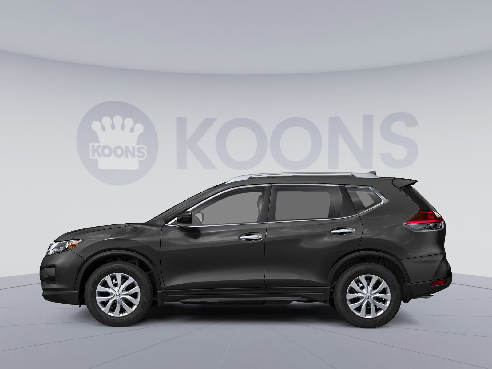 Used 2018 Nissan Rogue SV w/ Premium Package image 4