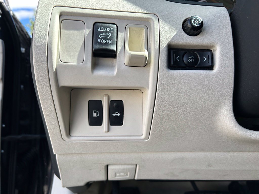 Used 2010 Lexus IS 350C w/ Luxury Pkg RWD image 15