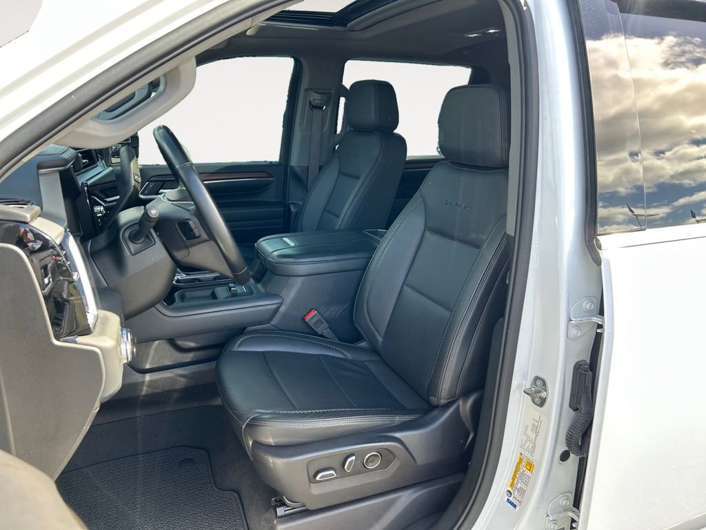 Used 2024 GMC Sierra 3500 Denali w/ Denali Reserve Package AWD/4WD image 15