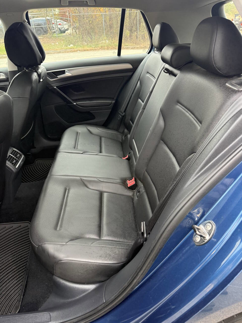 Used 2016 Volkswagen Golf SE FWD image 16