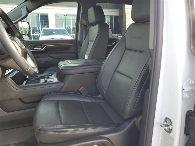 Used 2024 GMC Sierra 3500 Denali image 19