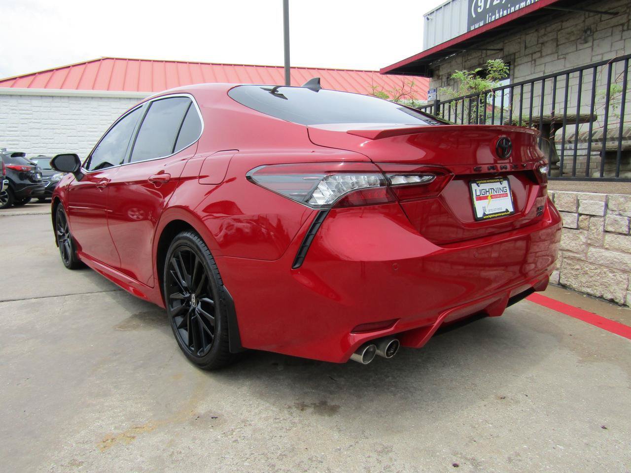 Used 2022 Toyota Camry XSE w/ Navigation Package AWD/4WD image 3