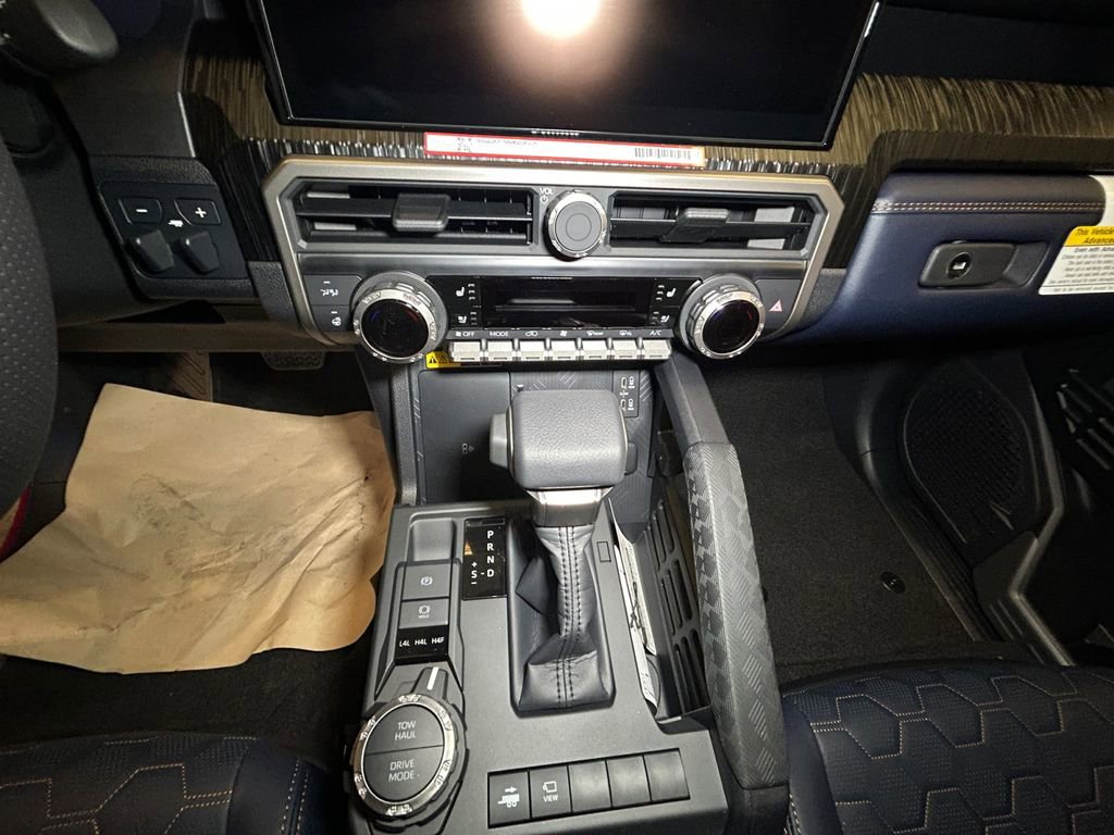 New 2026 Toyota 4Runner Platinum image 11