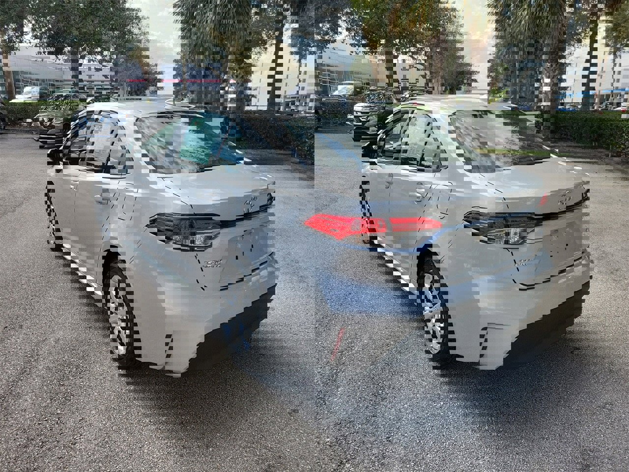 Used 2024 Toyota Corolla LE image 4