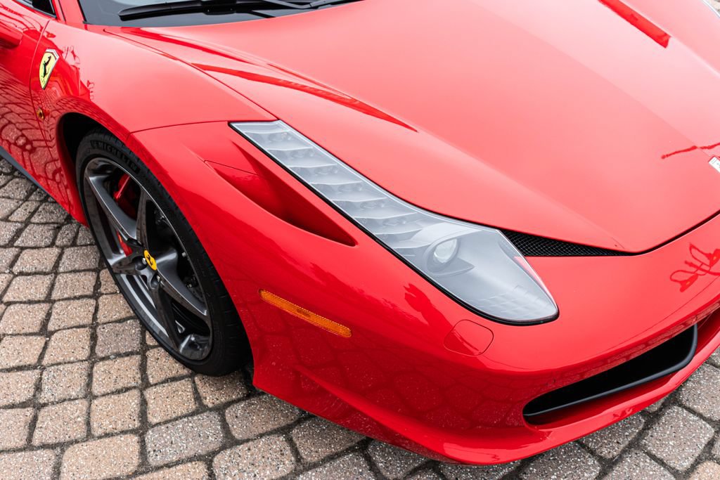 Used 2015 Ferrari 458 Italia Coupe RWD image 12