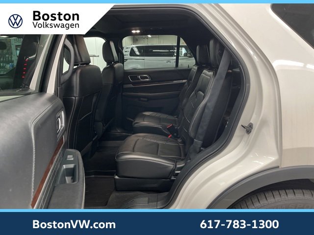 Used 2019 Ford Explorer Platinum image 10