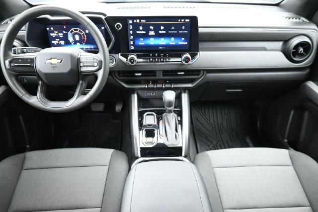 Used 2025 Chevrolet Colorado W/T RWD image 19