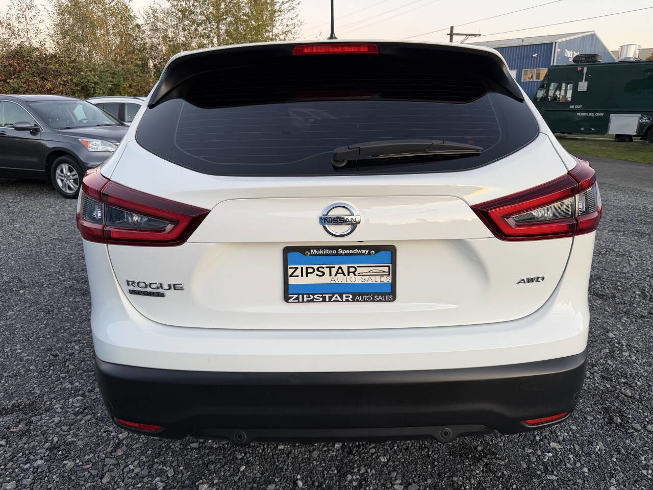 Used 2022 Nissan Rogue Sport S image 4