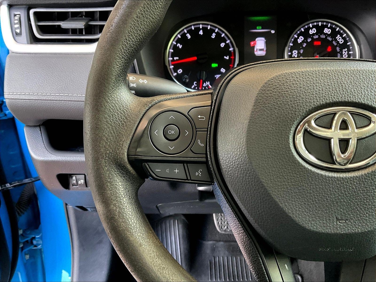 Used 2020 Toyota RAV4 LE w/ All Weather Liner Package FWD image 11