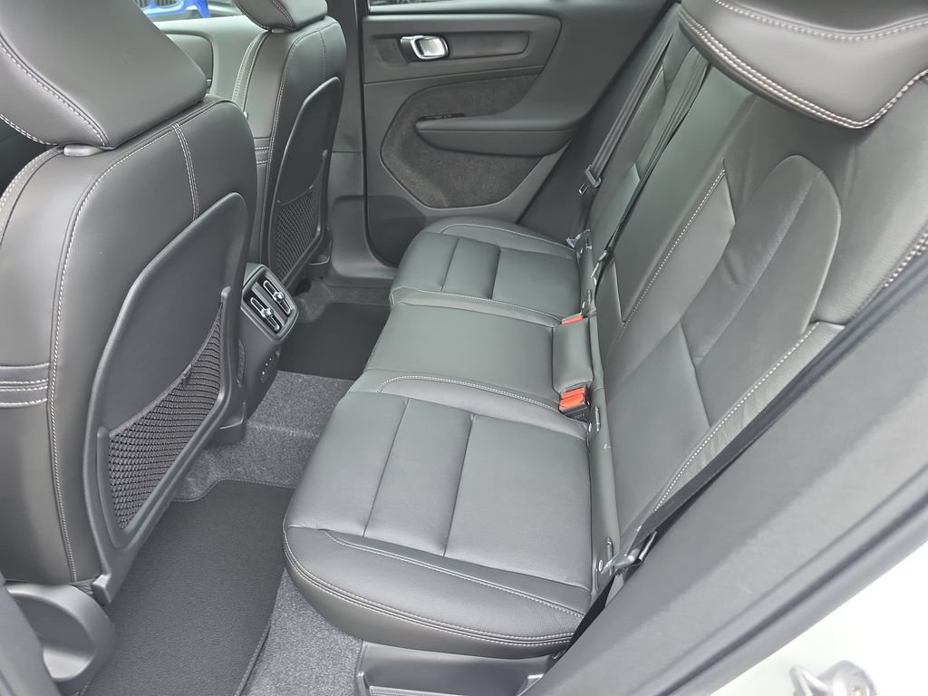 Certified 2026 Volvo XC40 B5 Plus w/ Protection Package Premier AWD/4WD image 10