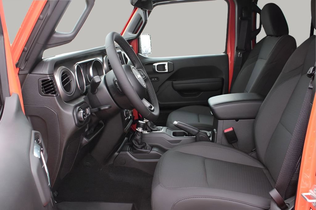 Used 2023 Jeep Gladiator Willys image 13