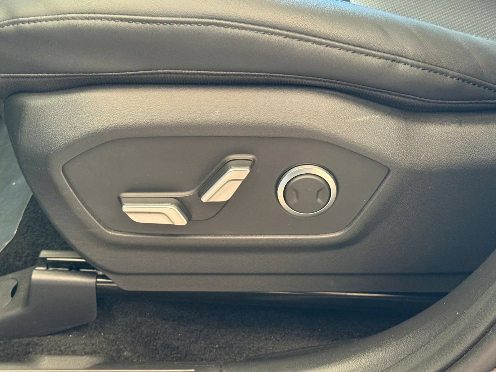 Used 2026 Hyundai Santa Fe SEL FWD image 21