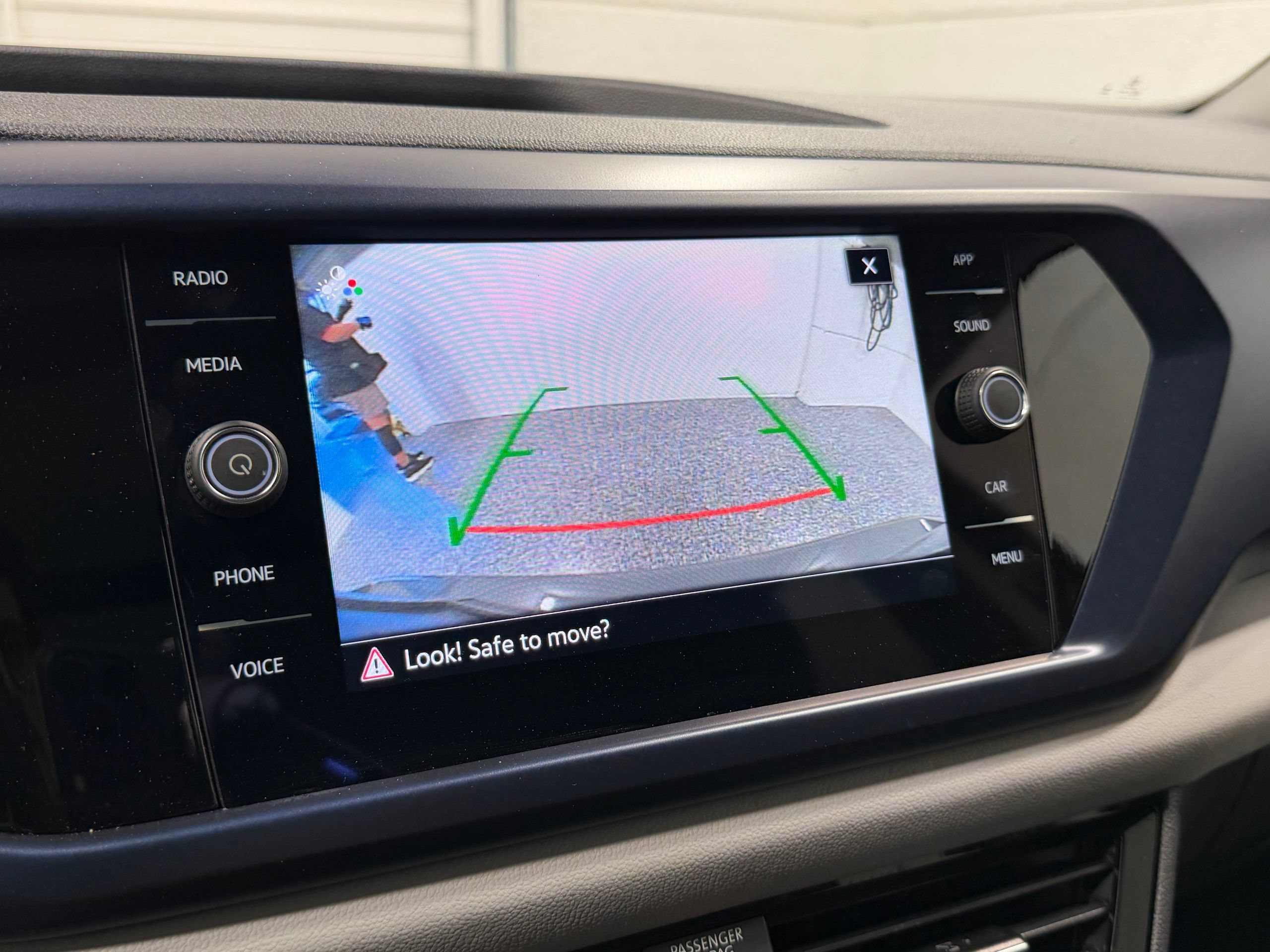 Used 2023 Volkswagen Taos SE w/ Panoramic Sunroof Package FWD image 43