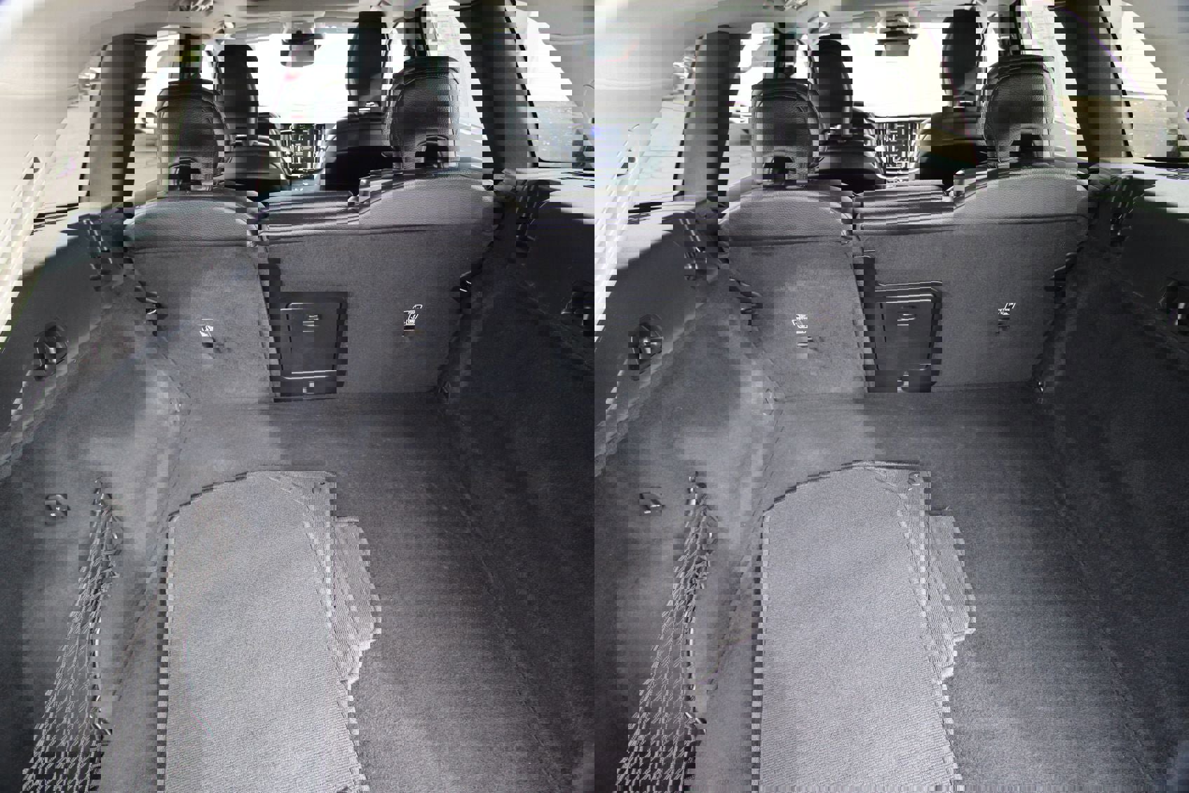 Used 2020 Volvo XC60 T5 Momentum image 30