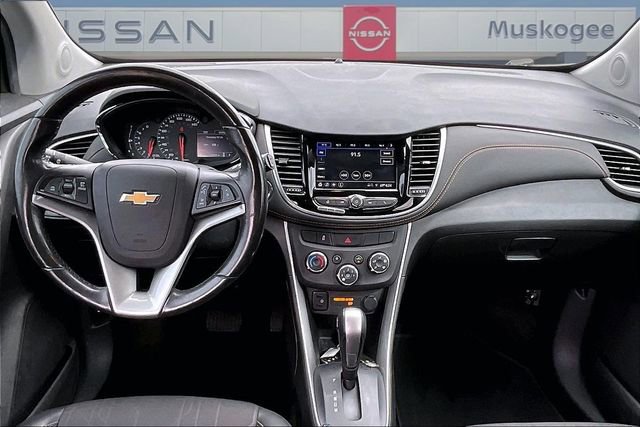 Used 2022 Chevrolet Trax LT w/ Redline Edition AWD/4WD image 7