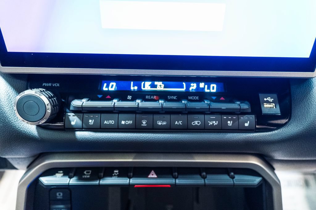 Certified 2026 Toyota Sequoia Limited w/ Tow Technology Package AWD/4WD image 33