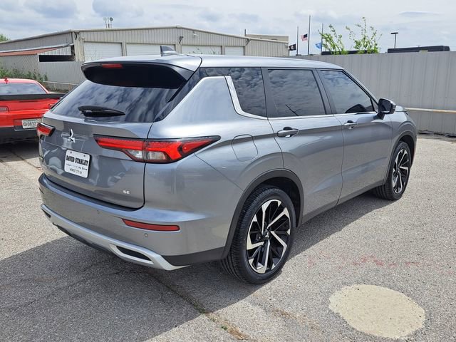 Used 2024 Mitsubishi Outlander SE image 5