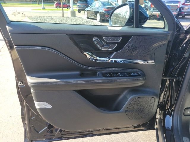 Used 2024 Lincoln Corsair Reserve w/ Equipment Group 201A image 20