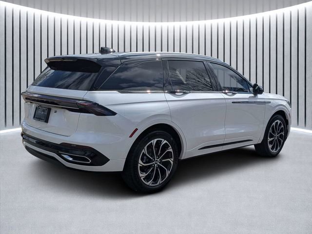 New 2026 Lincoln Nautilus Reserve image 3