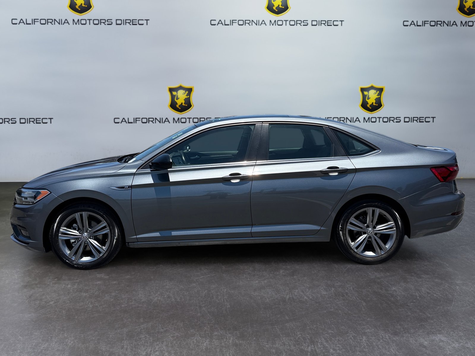 Used 2021 Volkswagen Jetta R-Line FWD image 2