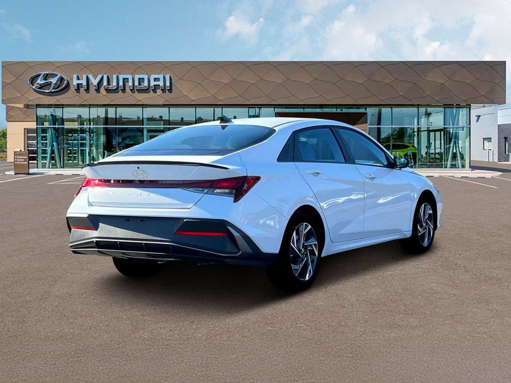 New 2025 Hyundai Elantra Sport FWD image 7