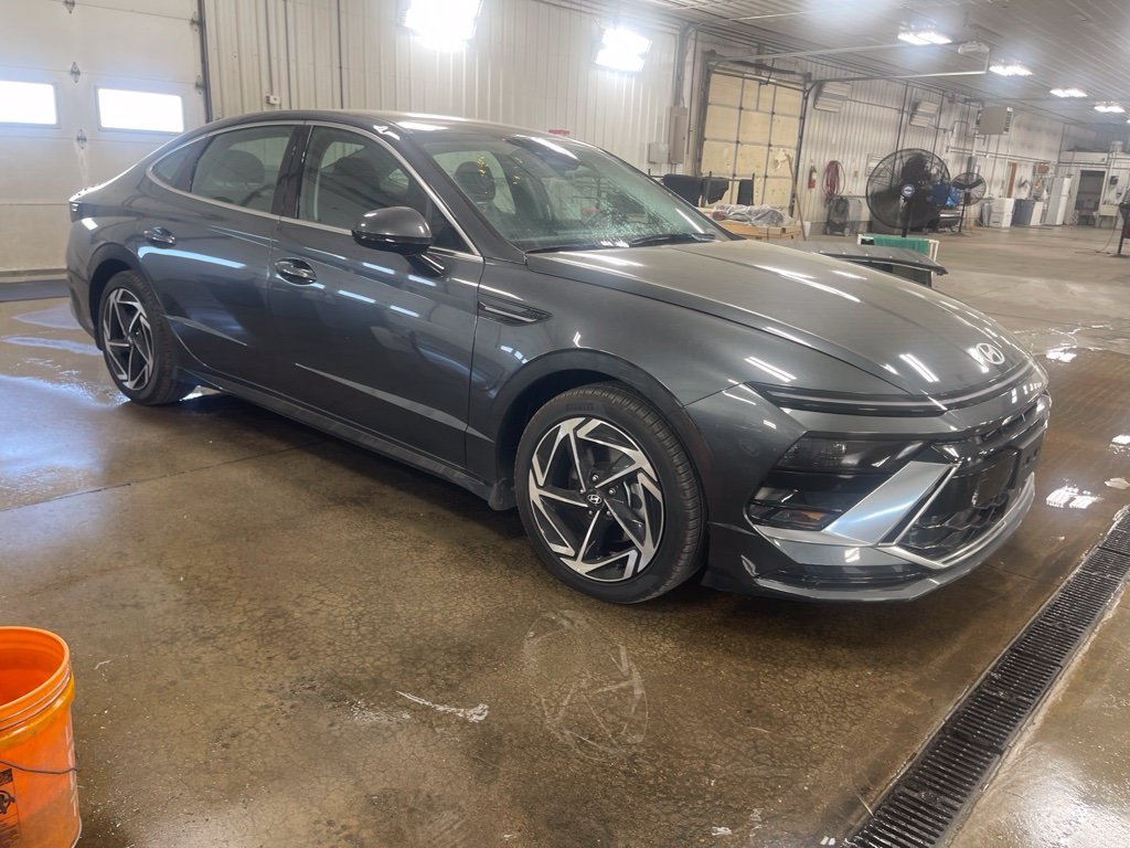 Used 2026 Hyundai Sonata SEL FWD image 5
