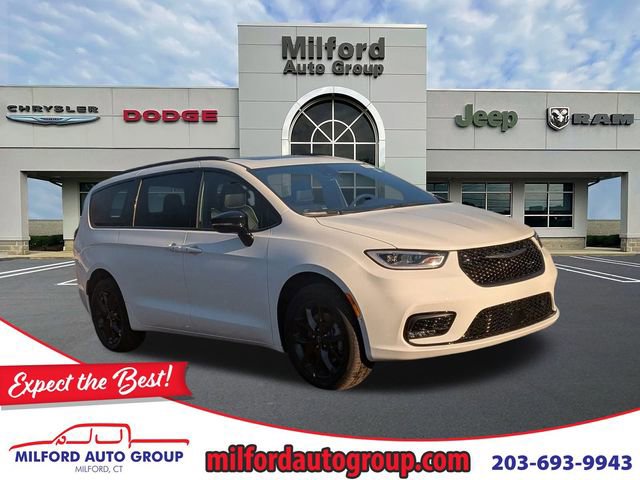 New 2026 Chrysler Pacifica Limited w/ S Appearance Package image 1
