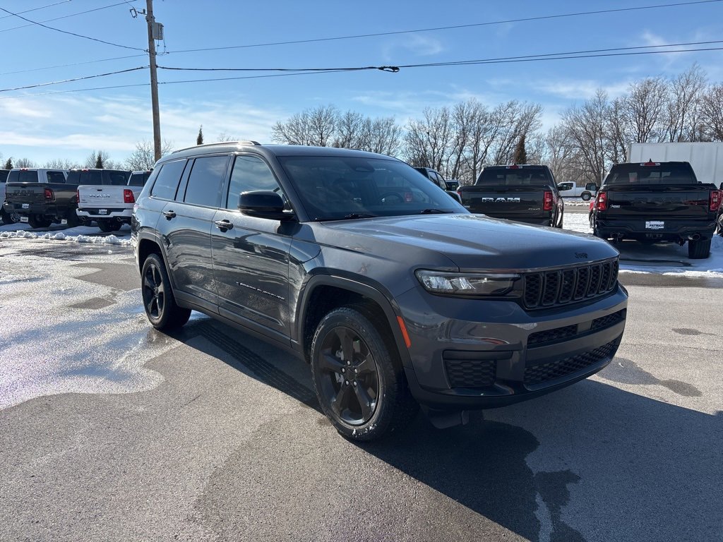 Used 2023 Jeep Grand Cherokee L Laredo