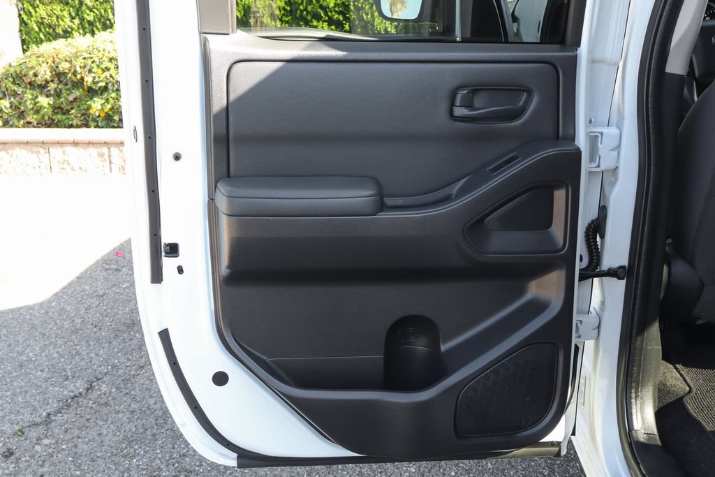 Used 2022 Nissan Frontier S w/ Technology Package RWD image 37