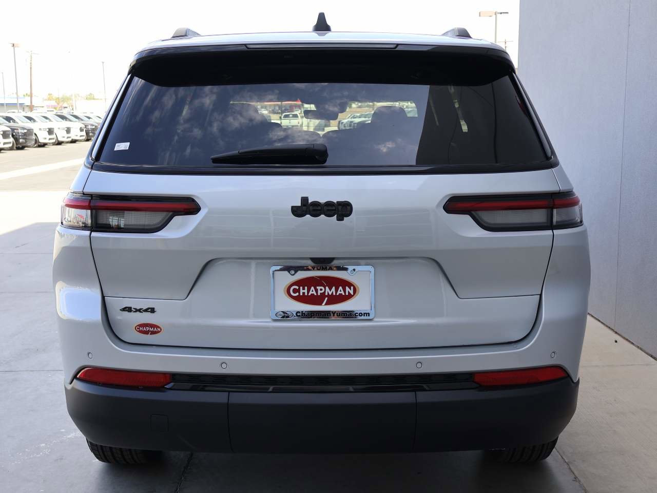 New 2025 Jeep Grand Cherokee L Laredo image 4