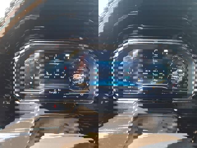 Used 2023 Chevrolet Silverado 1500 LT image 10