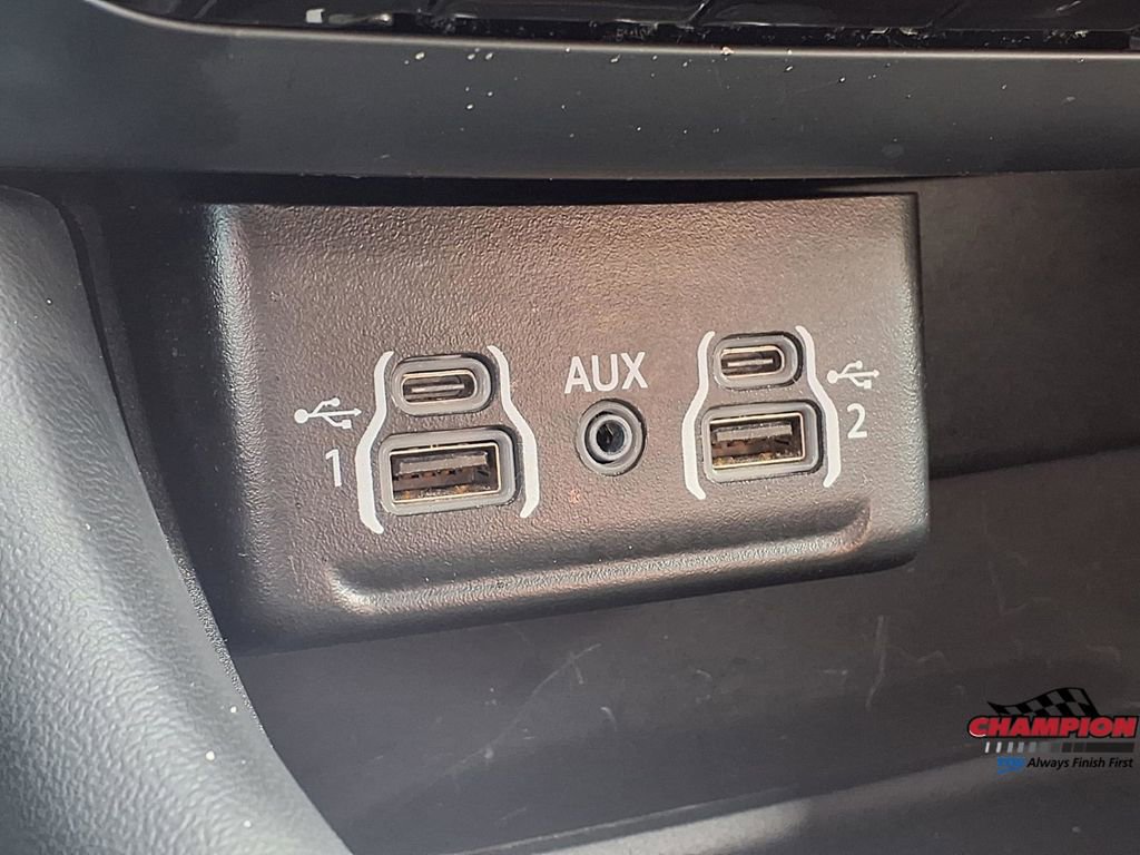 Used 2025 Dodge Durango GT AWD/4WD image 31