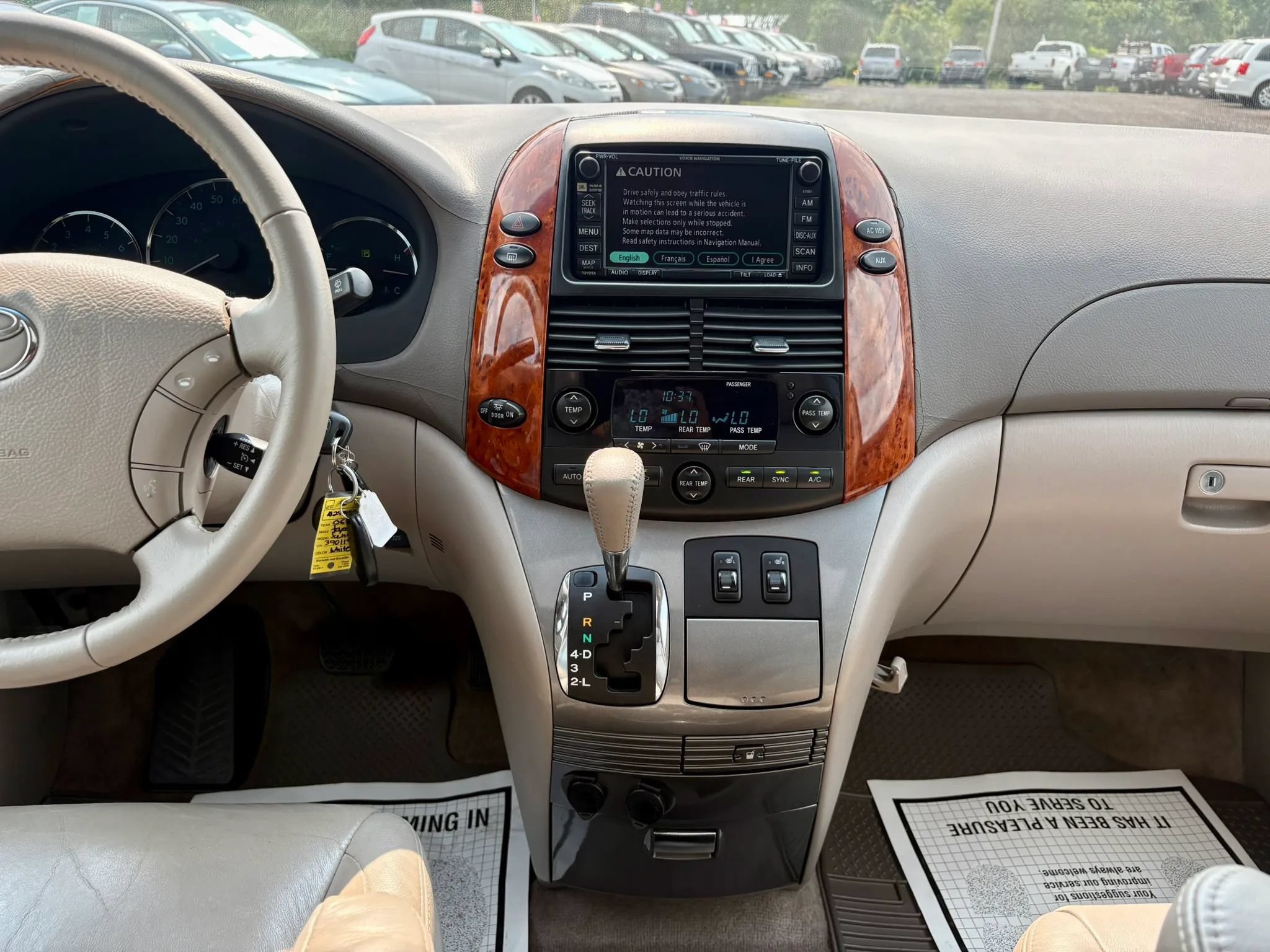 Used 2006 Toyota Sienna XLE w/ XLE Pkg 8 FWD image 31