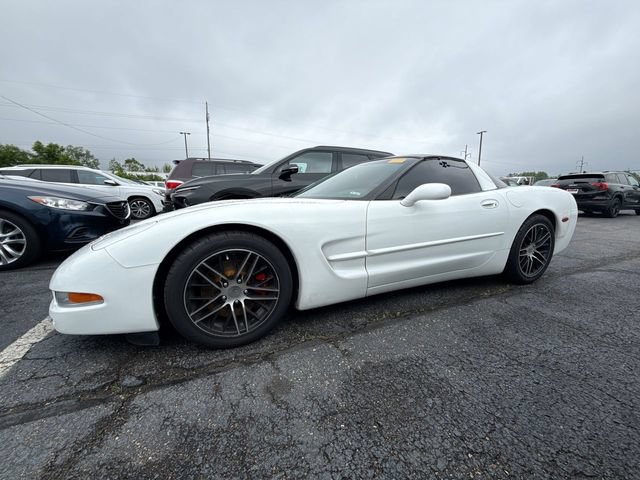 Used 2000 Chevrolet Corvette Coupe w/ Memory Pkg RWD image 2