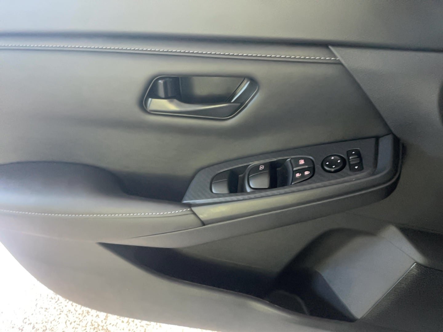 Used 2025 Nissan Sentra S FWD image 9