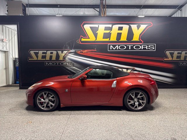 Used 2013 Nissan 370Z Touring w/ Sport Pkg RWD image 2