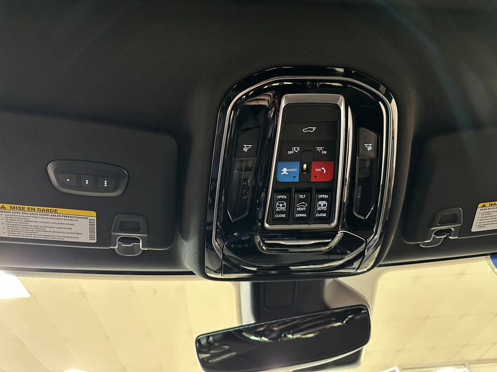 Certified 2022 Jeep Grand Cherokee L Summit w/ Luxury Tech Group V AWD/4WD image 35