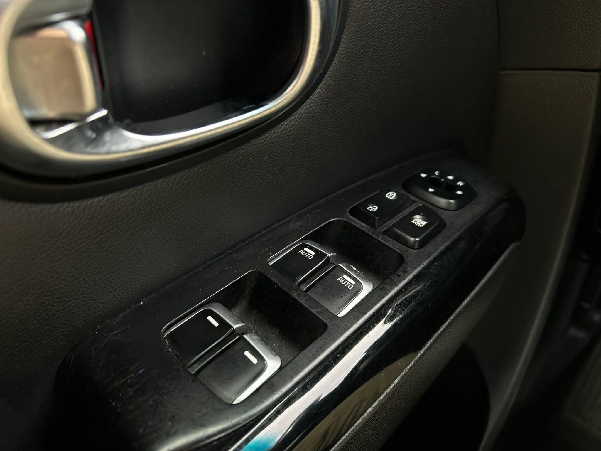 Used 2018 Kia Soul ! FWD image 16