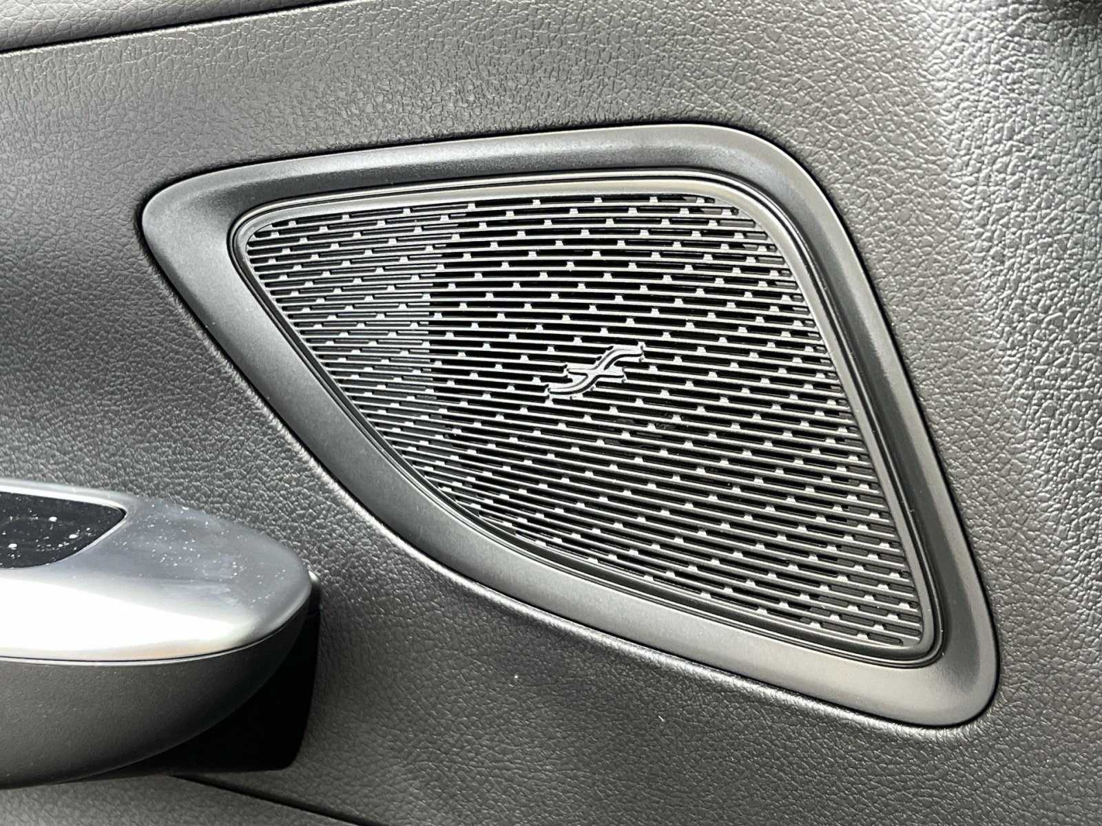 New 2025 Mercedes-Benz C 300 4MATIC Sedan image 34