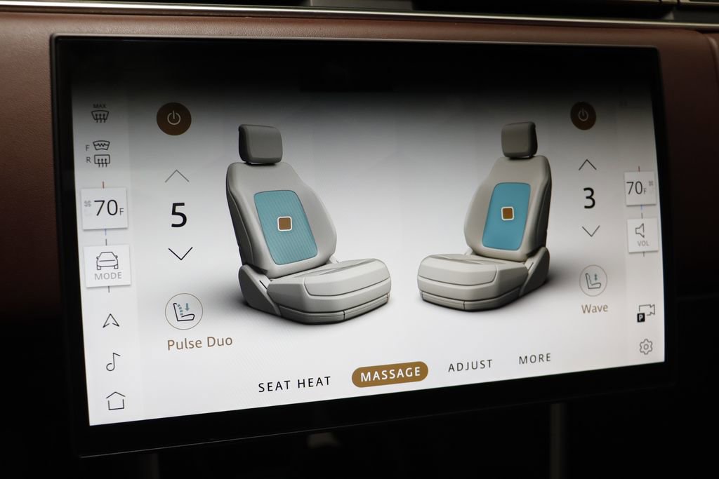 Used 2025 Land Rover Range Rover Autobiography image 11