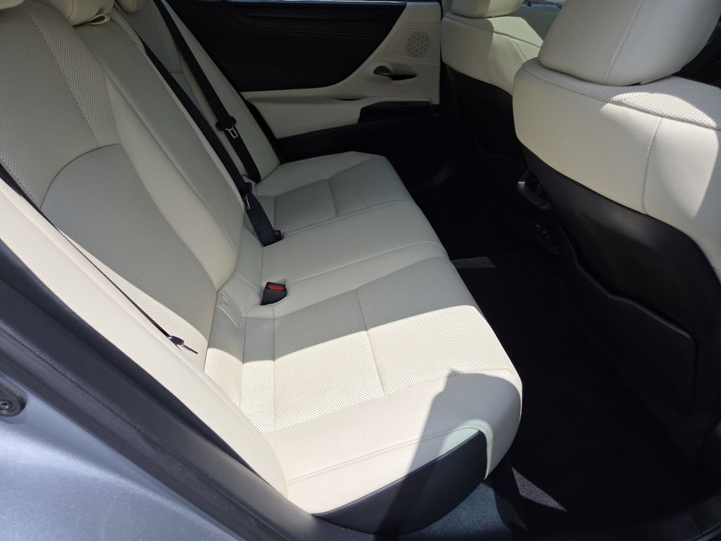 Used 2022 Lexus ES 250 w/ Premium Package AWD/4WD image 26