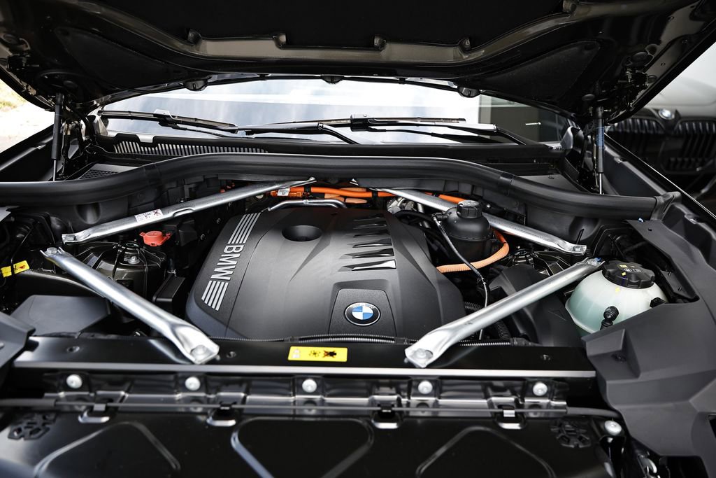 New 2026 BMW X5 xDrive50e w/ Executive Package image 31