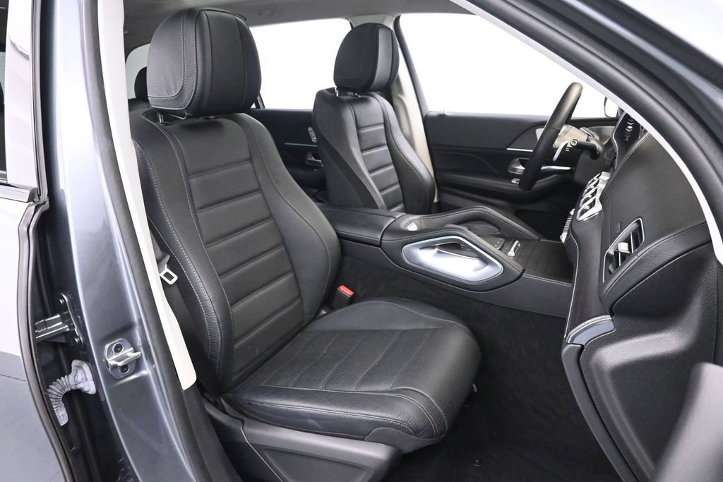 Used 2023 Mercedes-Benz GLS 580 4MATIC image 26
