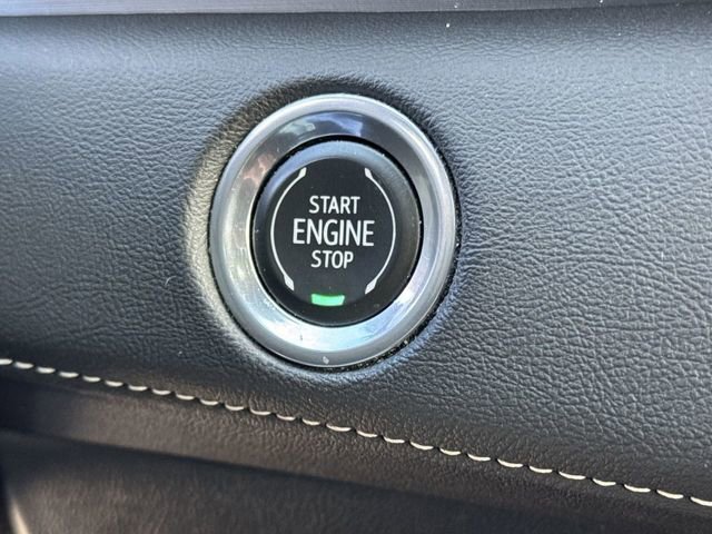 Used 2023 Cadillac Escalade Premium Luxury image 29