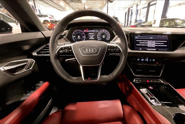Used 2024 Audi RS e-tron GT w/ Carbon Performance Package AWD/4WD image 5