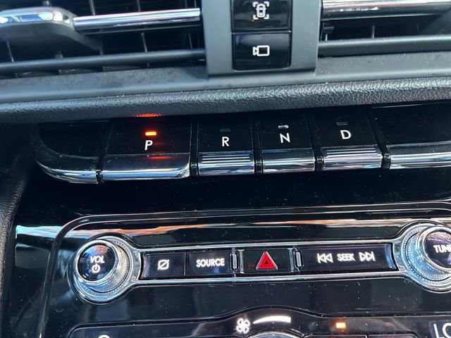 Used 2020 Lincoln Corsair Reserve w/ Elements Package image 28