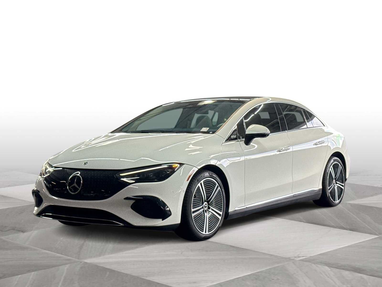 Used 2023 Mercedes-Benz EQE 350+ Sedan w/ Exclusive Trim Package image 4