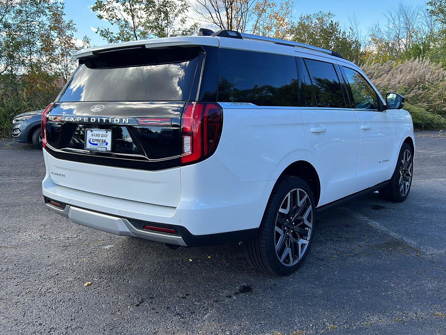 Used 2026 Ford Expedition Platinum w/ Platinum Ultimate Package AWD/4WD image 26
