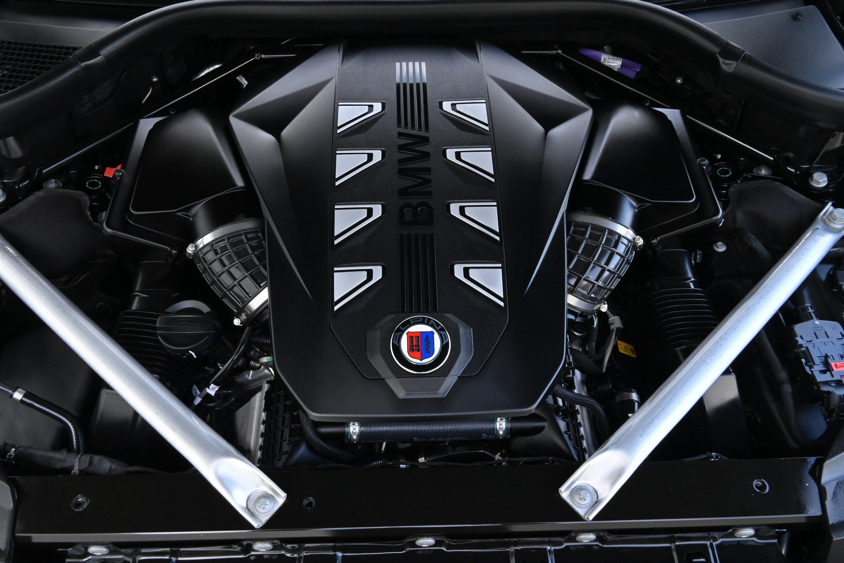 Used 2025 BMW ALPINA XB7 AWD/4WD image 33